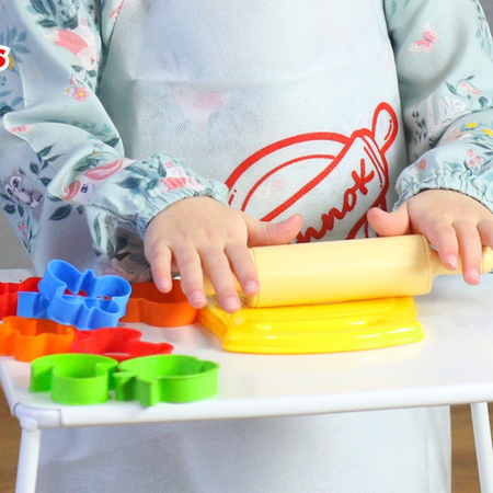 ZESTAW DO PIECZENIA CIASTECZEK FOREMKI RÓŻNE KSZTAŁTY DESKA WAŁEK 5033